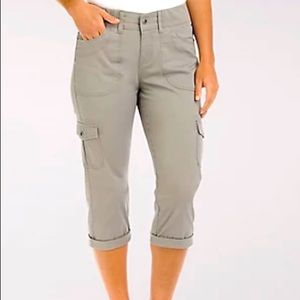 WOMEN’S RELAXED FIT AUSTYN CARGO CAPRI , Frost Gray